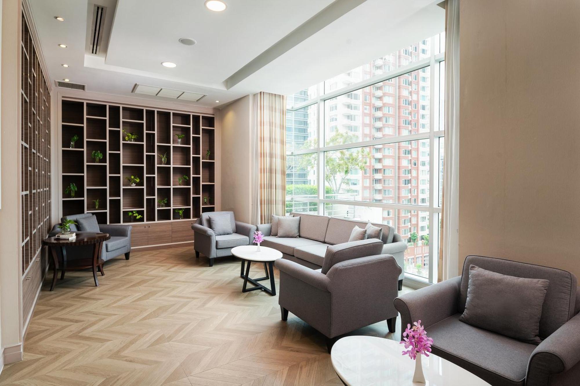 The Berkeley Hotel Pratunam Бангкок Екстер'єр фото Club House