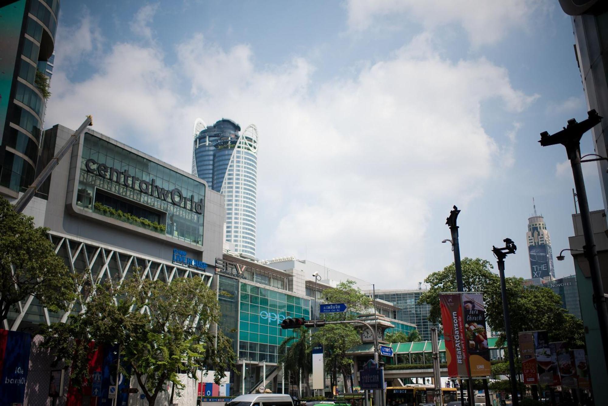 The Berkeley Hotel Pratunam Бангкок Екстер'єр фото CentralPlaza at Ratchada