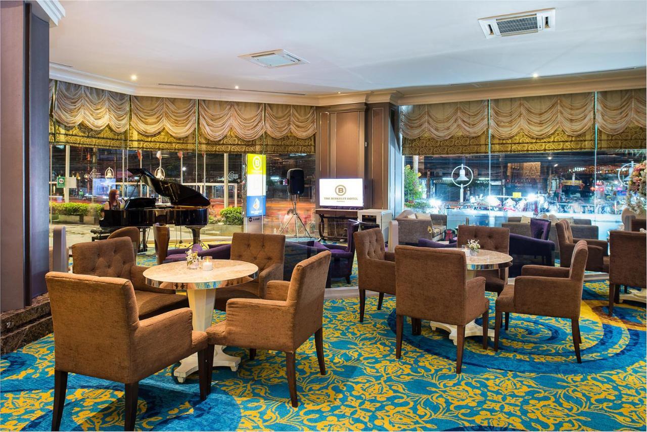 The Berkeley Hotel Pratunam Бангкок Екстер'єр фото Lobby